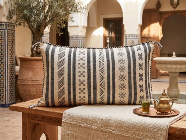 Long Ivory Cactus Silk Pillow 90×50 cm – handmade in Morocco